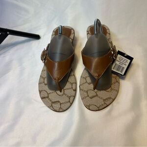 Sale! NWT Chaps Thong Buckle Sandals Slides Women's Size (9-10 Small Dent On top